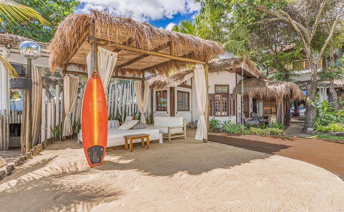 Dpny Beach Hotel & Spa Ilhabela Dış mekan fotoğraf Beach bungalows at the Grand Palladium Hotel